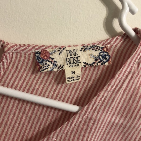 Open-Sleeve Peplum Top - Picture 2 of 4